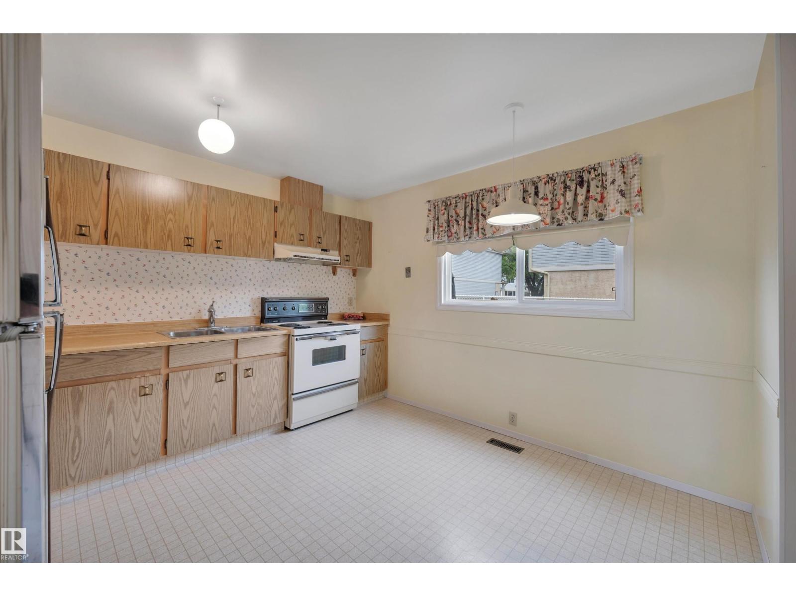 Lorem Ipsum Dol, Sherwood Park, Alberta  T8A  - Photo 10 - DEMO29848707