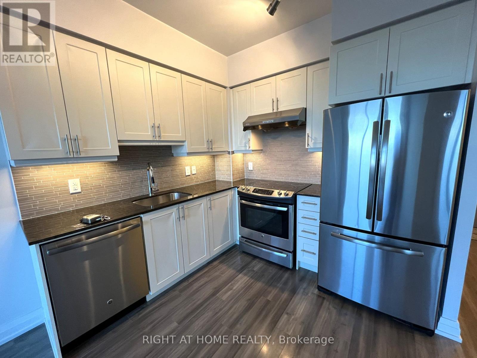 705 - 7165 Yonge Street, Markham, Ontario  L3T 0C9 - Photo 15 - N13235782