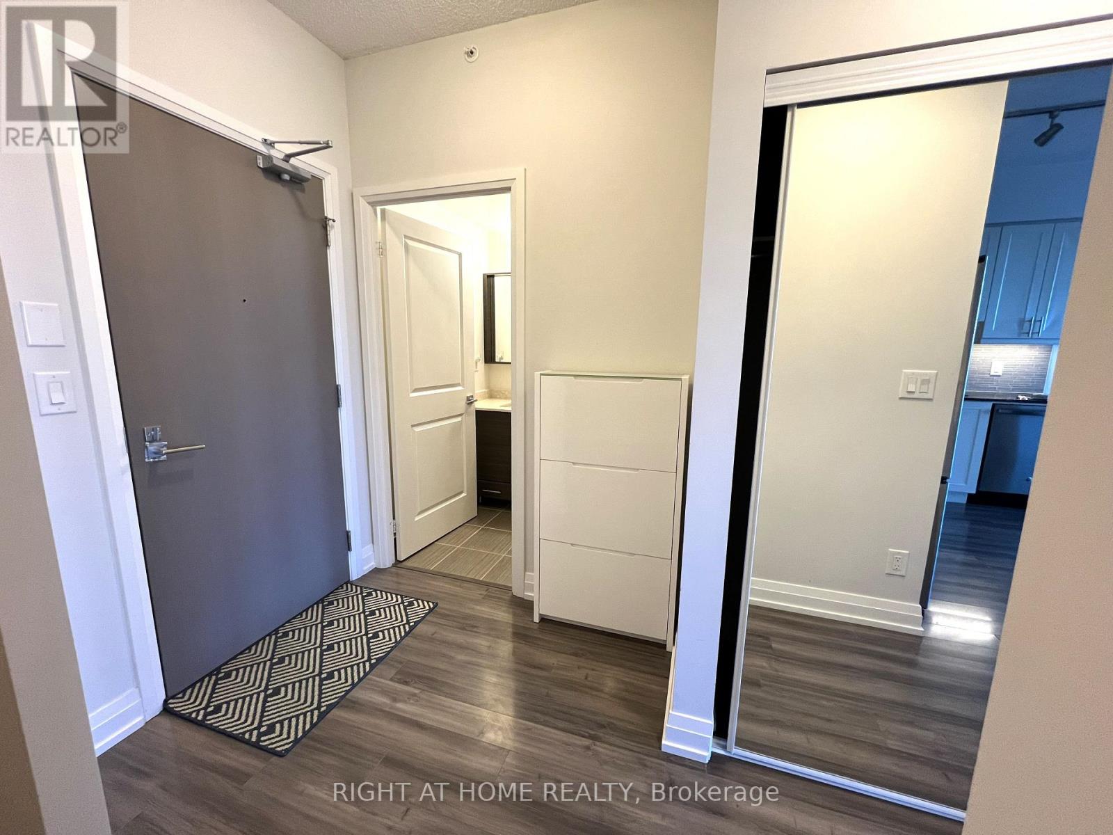 705 - 7165 Yonge Street, Markham, Ontario  L3T 0C9 - Photo 2 - N13235782