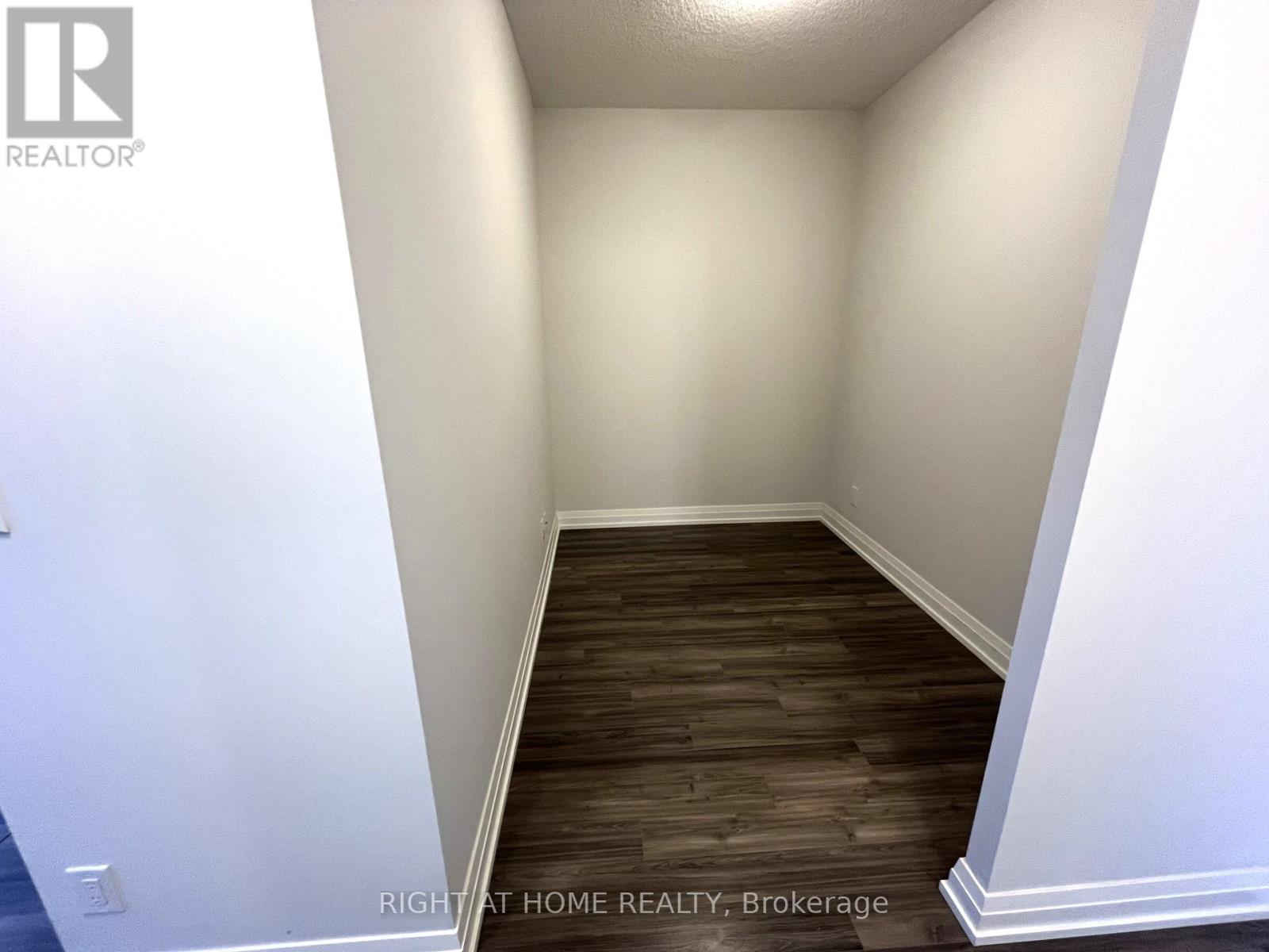 705 - 7165 Yonge Street, Markham, Ontario  L3T 0C9 - Photo 6 - N13235782