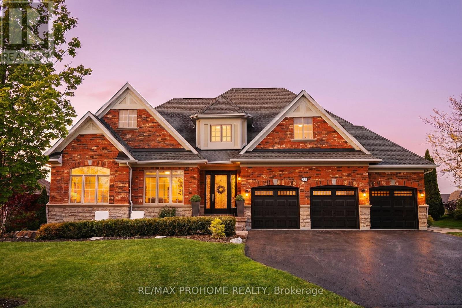17 FOUNTAINVIEW LANE, Uxbridge, Ontario
