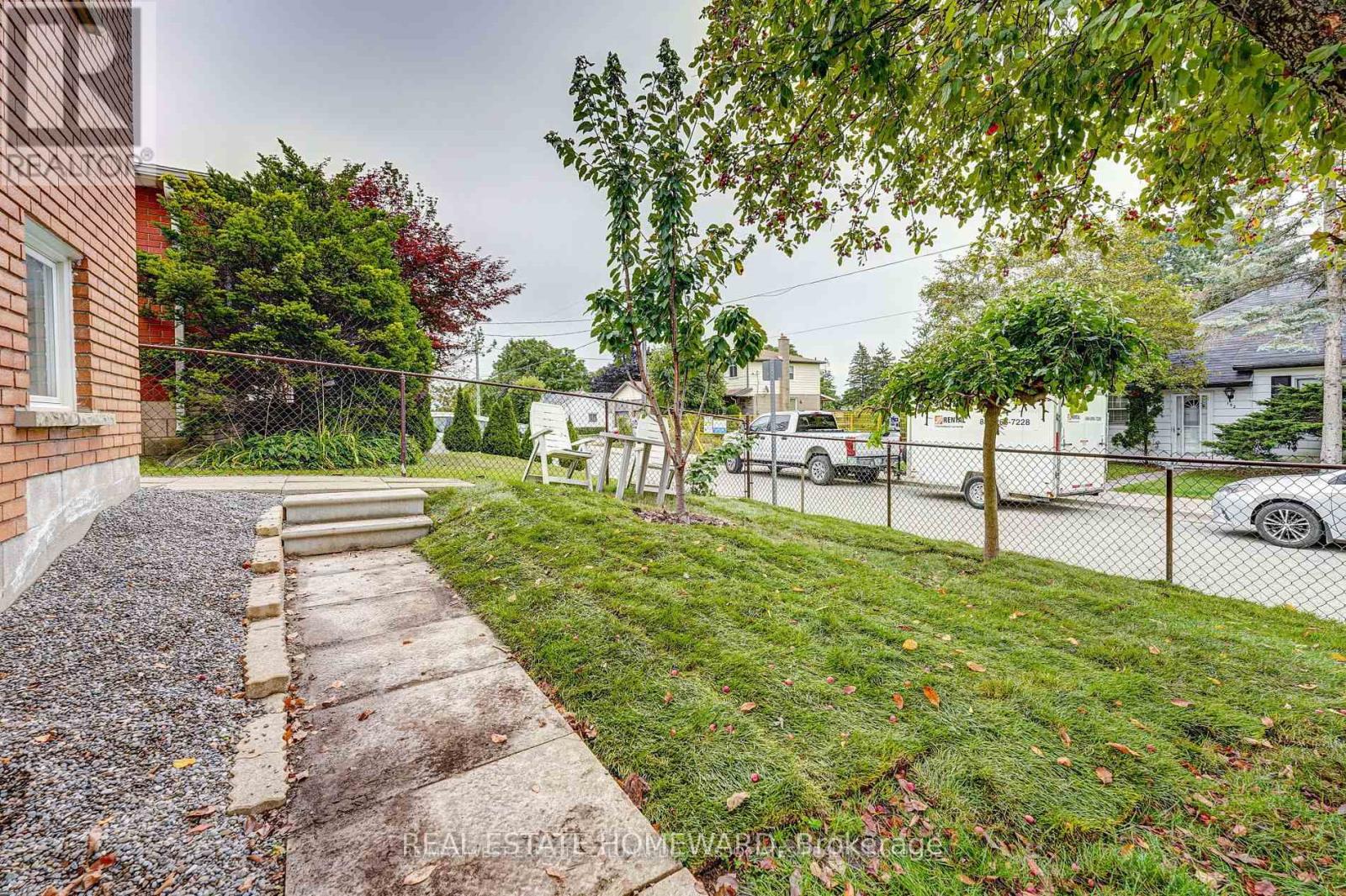 LOWER - 77 TORONTO STREET, Bradford West Gwillimbury, Ontario