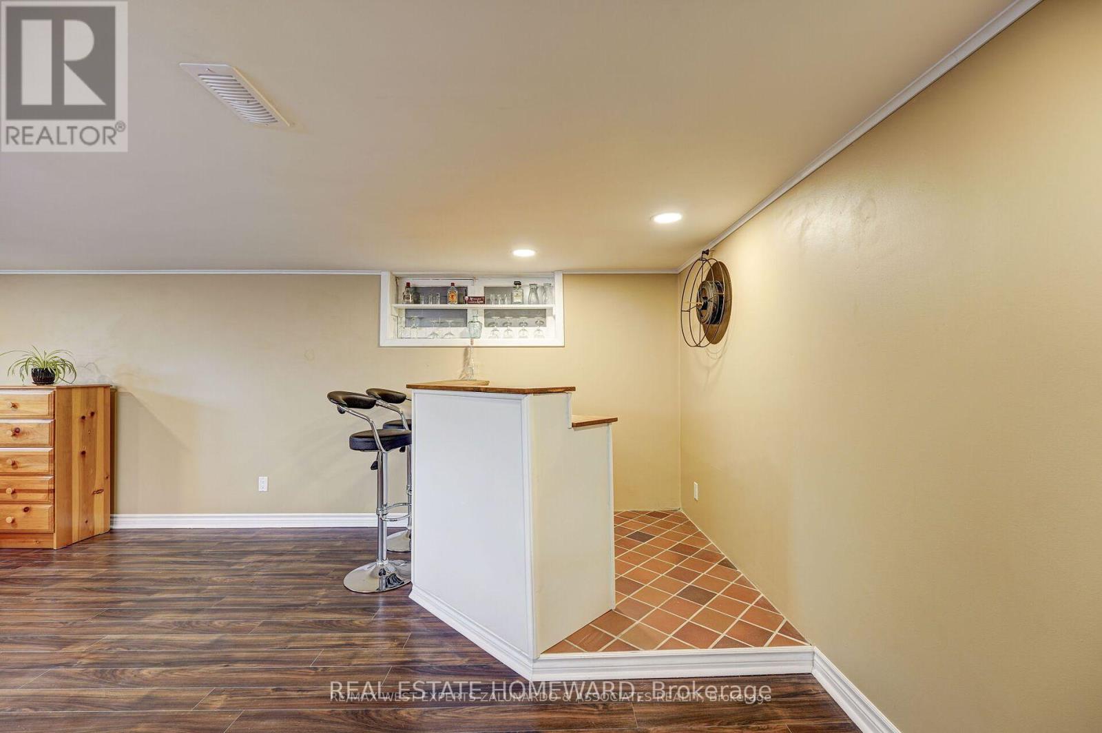 Lower - 77 Toronto Street, Bradford West Gwillimbury, Ontario  L3Z 1N7 - Photo 4 - N13235912