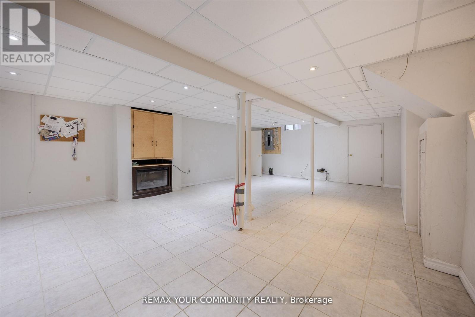 2 Kirkland Court, Richmond Hill, Ontario  L4C 9J1 - Photo 36 - N13236058