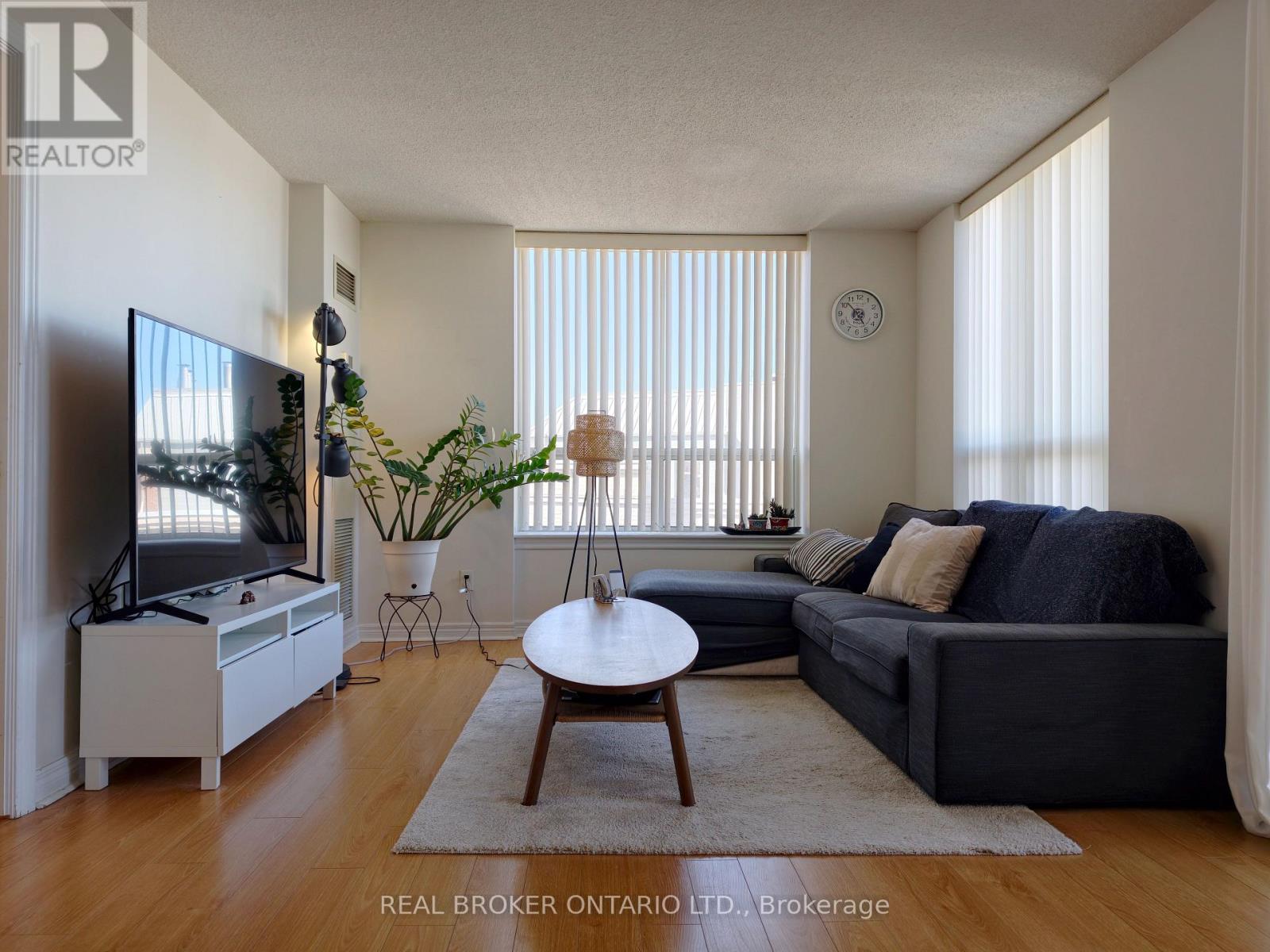 702 - 51 Times Avenue, Markham, Ontario  L3T 7X7 - Photo 3 - N13236132