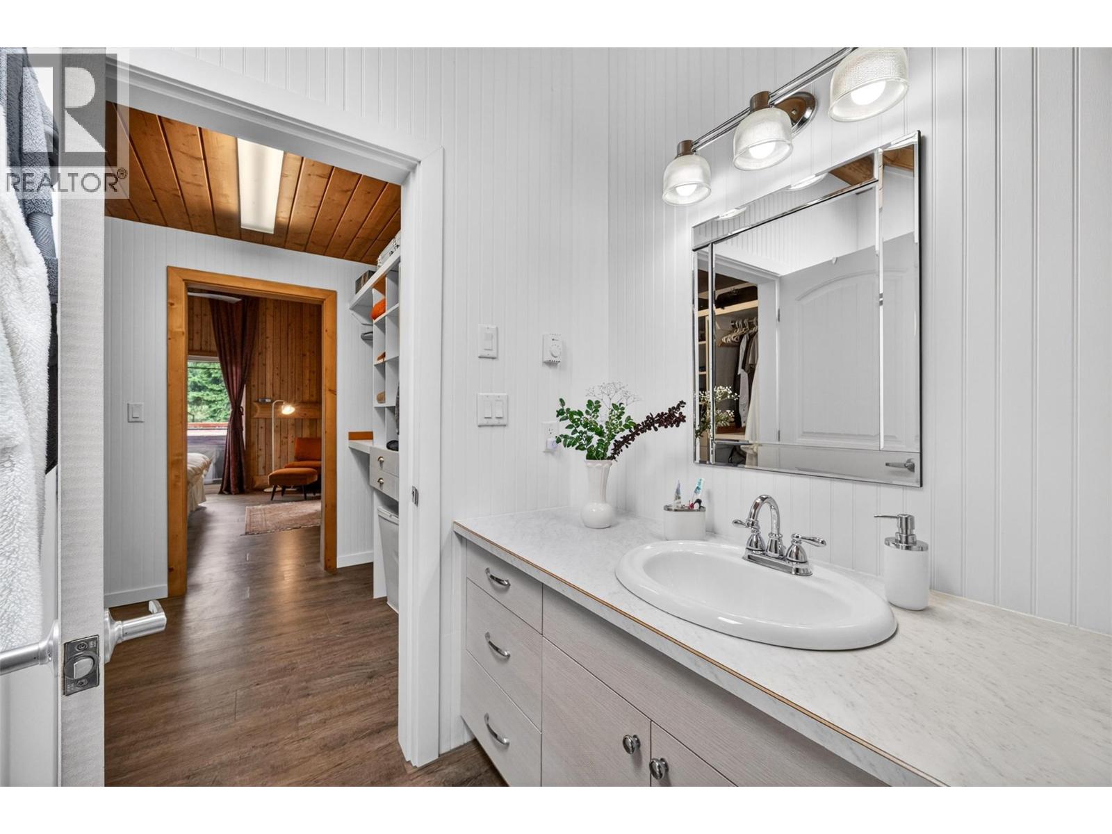 2030 Solsqua-Sicamous Road, Sicamous, British Columbia  V0E 2V4 - Photo 22 - 10389511