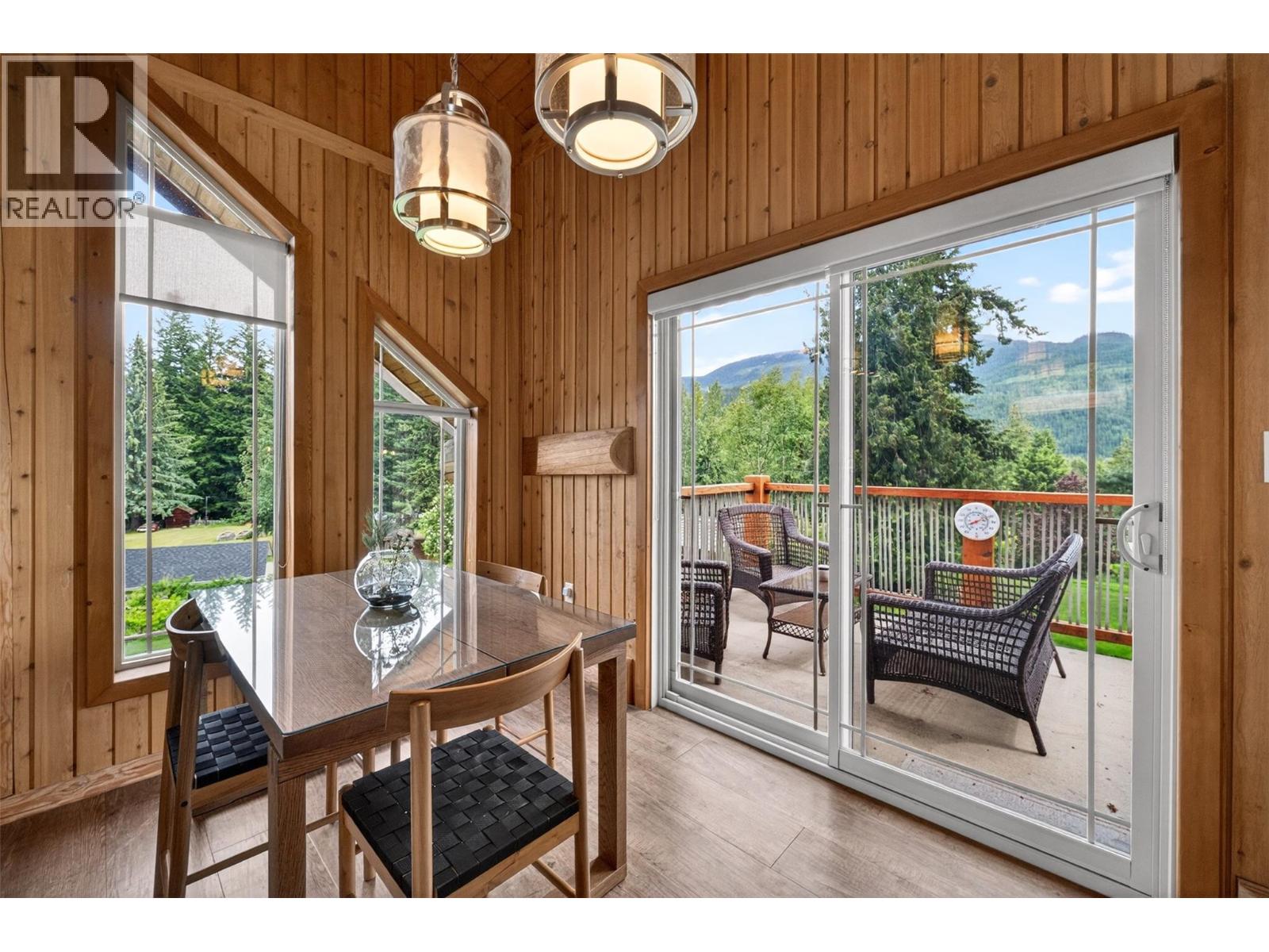 2030 Solsqua-Sicamous Road, Sicamous, British Columbia  V0E 2V4 - Photo 14 - 10389511