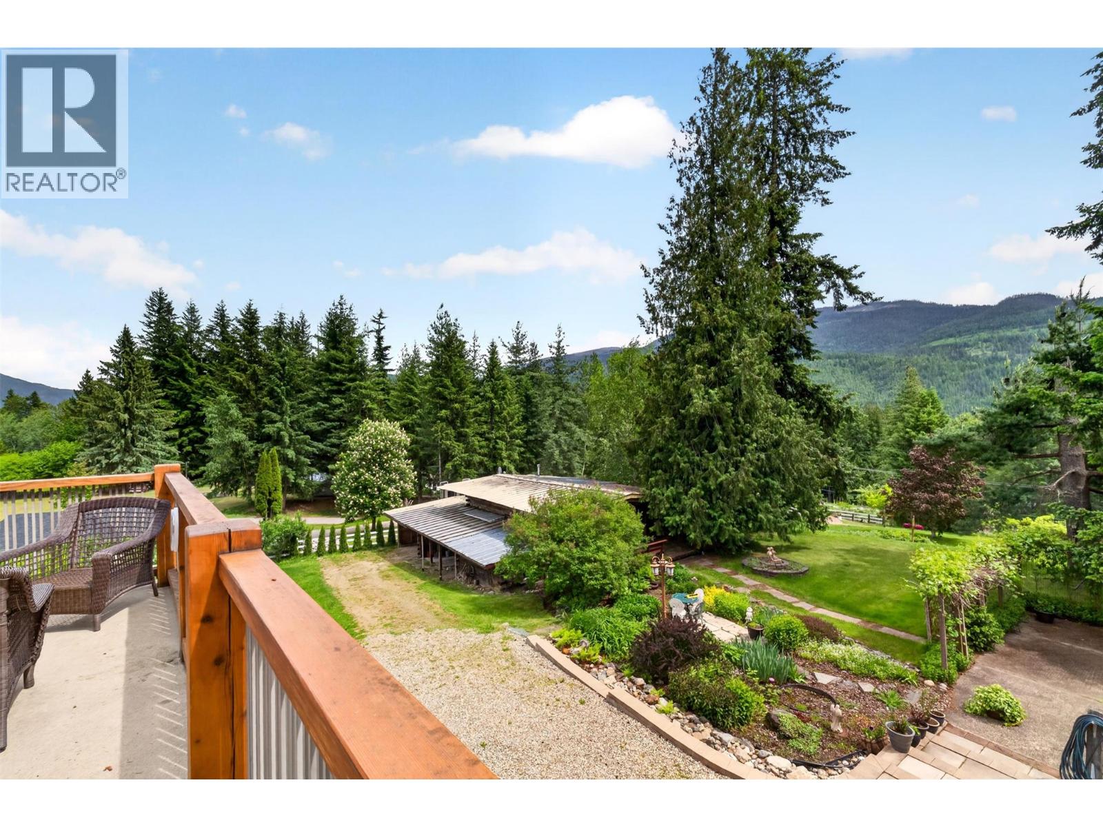 2030 Solsqua-Sicamous Road, Sicamous, British Columbia  V0E 2V4 - Photo 29 - 10389511