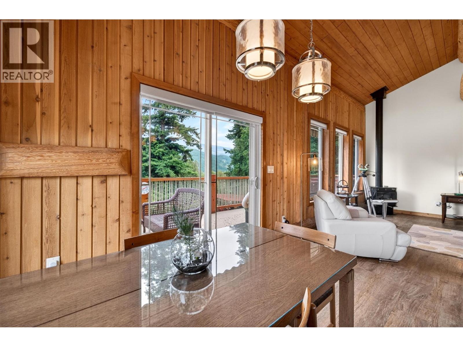 2030 Solsqua-Sicamous Road, Sicamous, British Columbia  V0E 2V4 - Photo 13 - 10389511