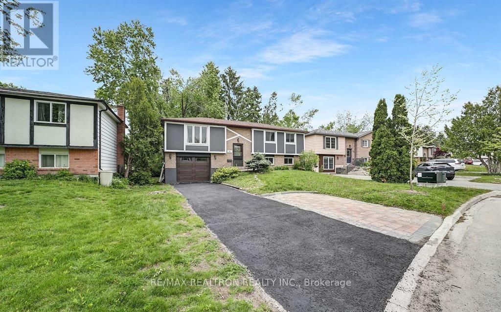 14 Chippawa Court, Barrie, Ontario  L4M 5N8 - Photo 1 - S13236054