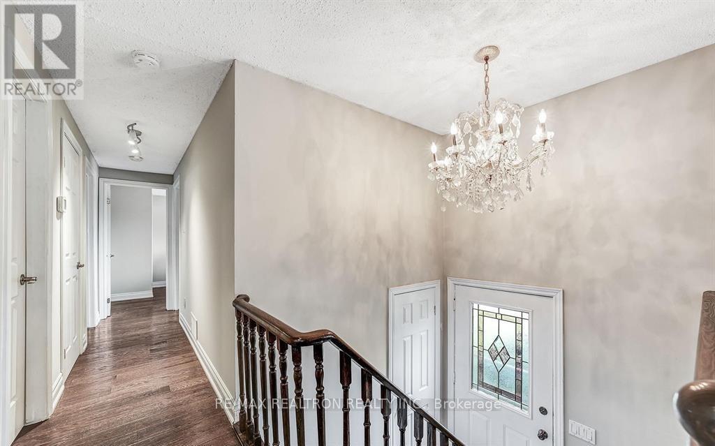 14 Chippawa Court, Barrie, Ontario  L4M 5N8 - Photo 23 - S13236054
