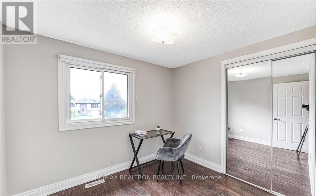 14 Chippawa Court, Barrie, Ontario  L4M 5N8 - Photo 25 - S13236054