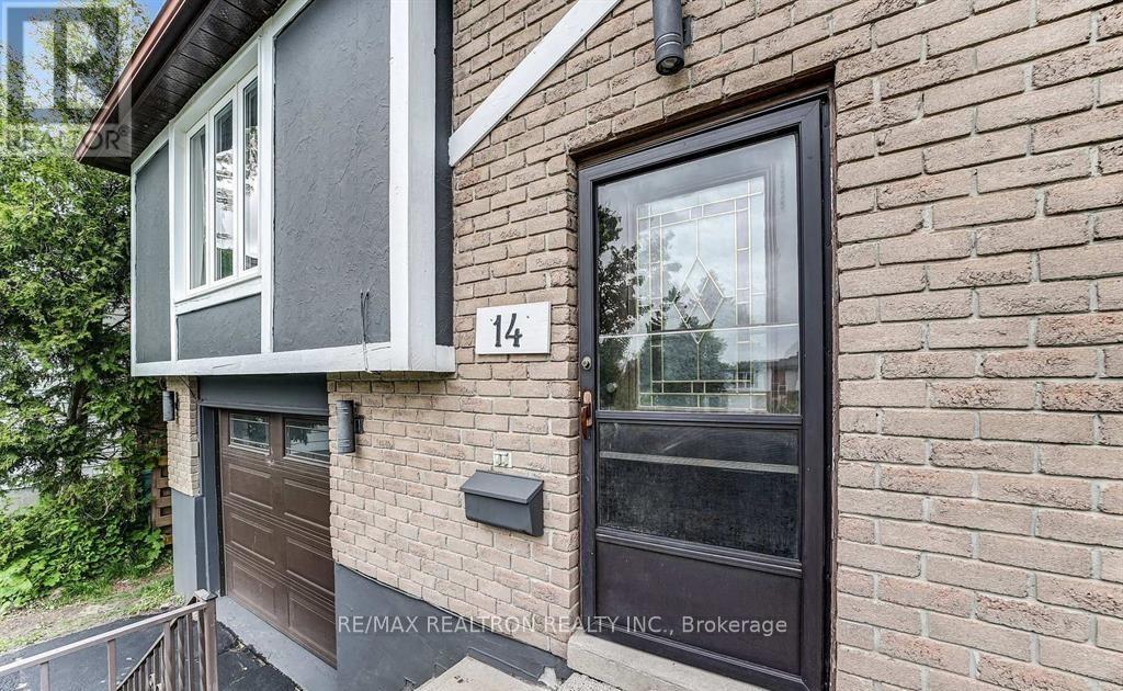 14 Chippawa Court, Barrie, Ontario  L4M 5N8 - Photo 5 - S13236054