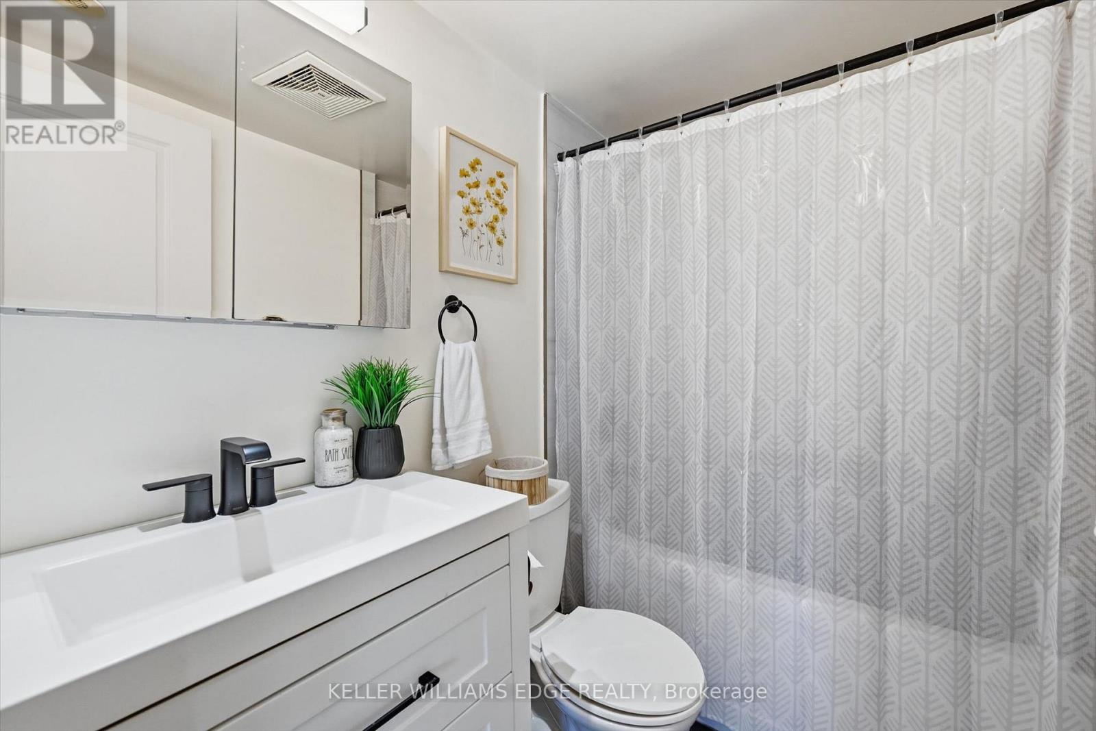 59 Carroll Street, Toronto, Ontario  M4M 3G2 - Photo 17 - E13225382