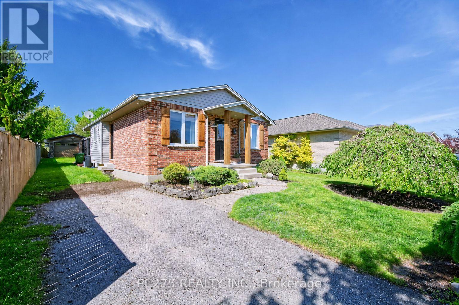 39 Ponsford Place, St. Thomas, Ontario  N5P 4J8 - Photo 2 - X13175882