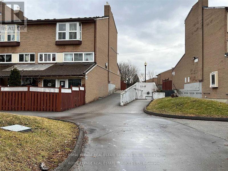 150 - 254 John Garland Boulevard, Toronto, Ontario  M9V 1N8 - Photo 30 - W13235764