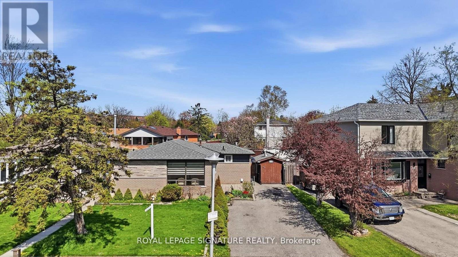 216 Folkstone Crescent, Brampton, Ontario  L6T 3N6 - Photo 6 - W13235916