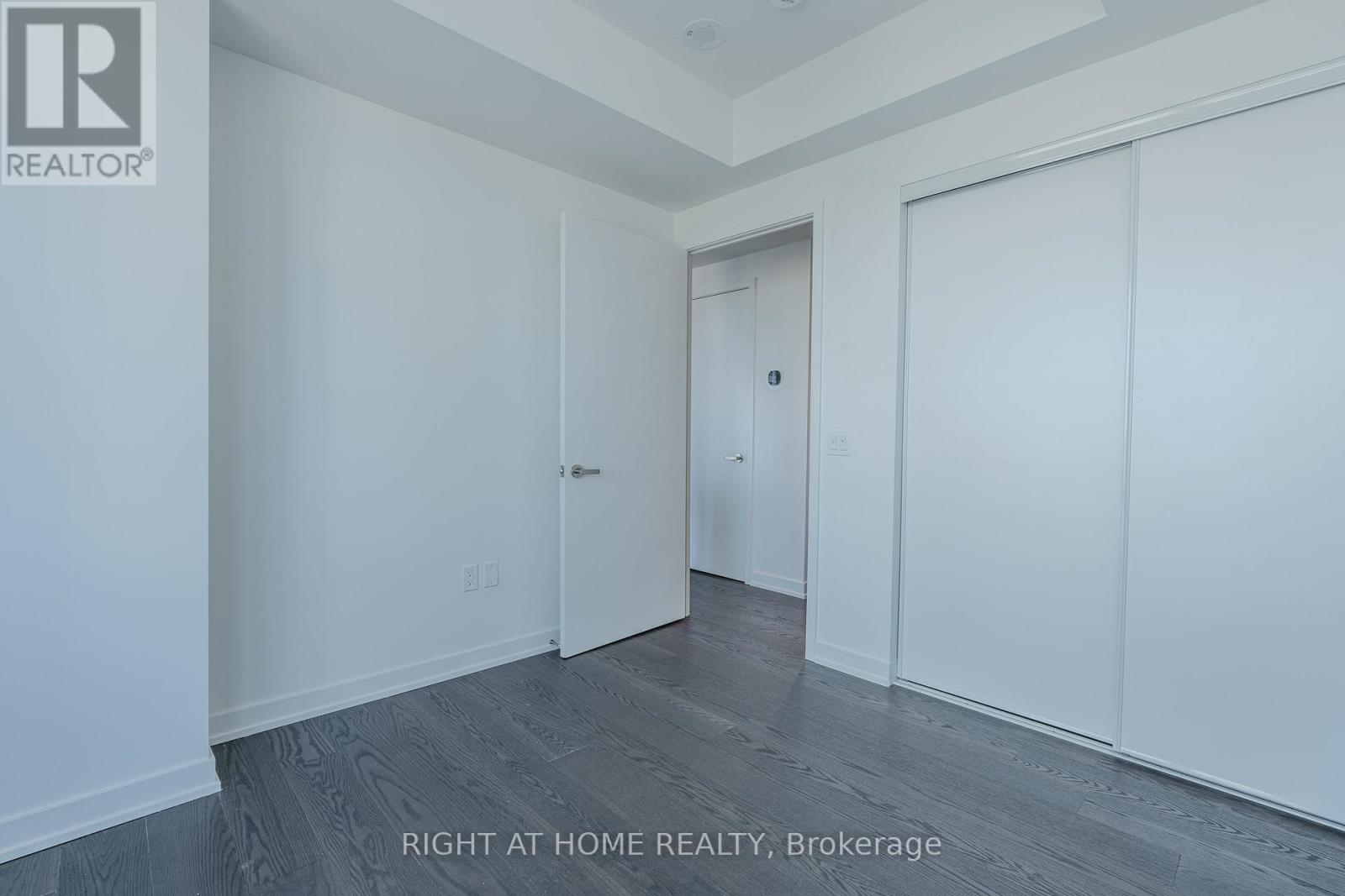 448 Burnhamthorpe Road, Mississauga, Ontario  L5B 4M6 - Photo 12 - W13235938