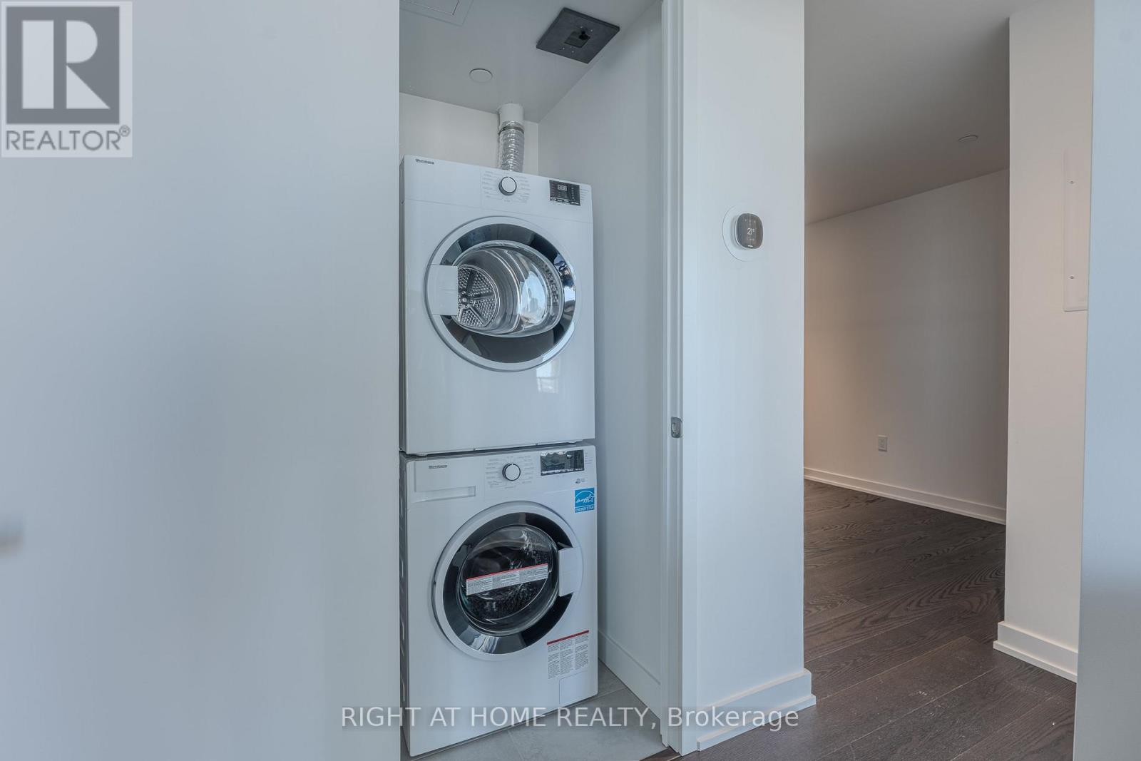 448 Burnhamthorpe Road, Mississauga, Ontario  L5B 4M6 - Photo 16 - W13235938