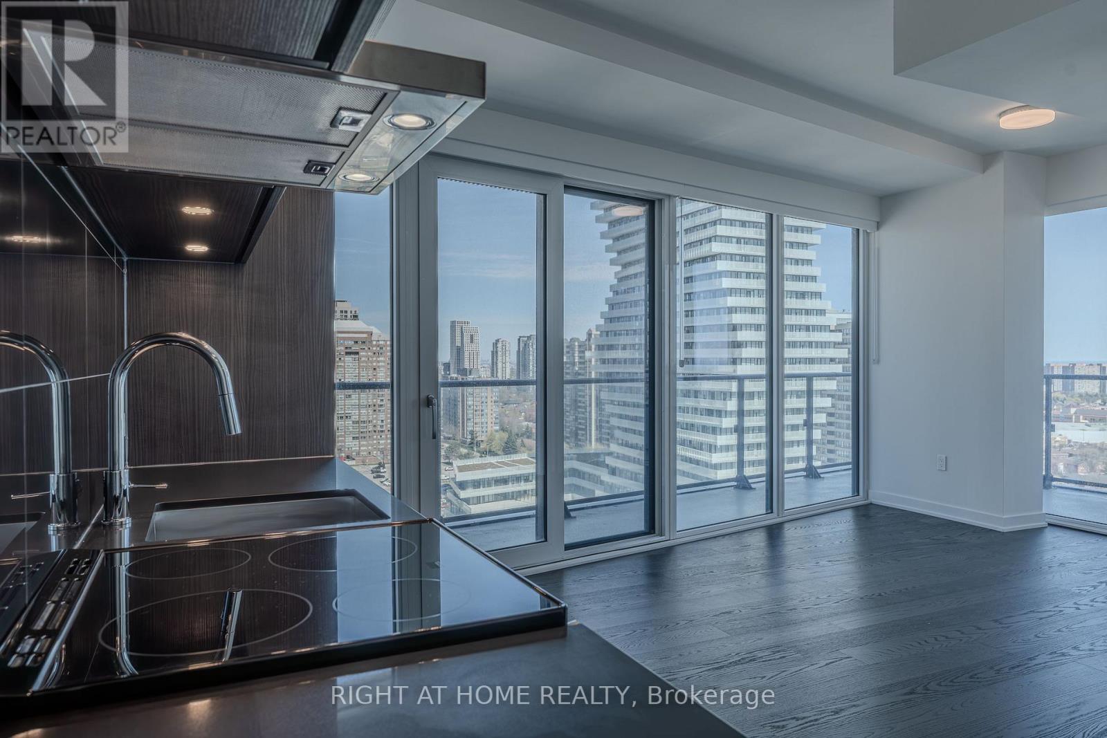 448 Burnhamthorpe Road, Mississauga, Ontario  L5B 4M6 - Photo 6 - W13235938