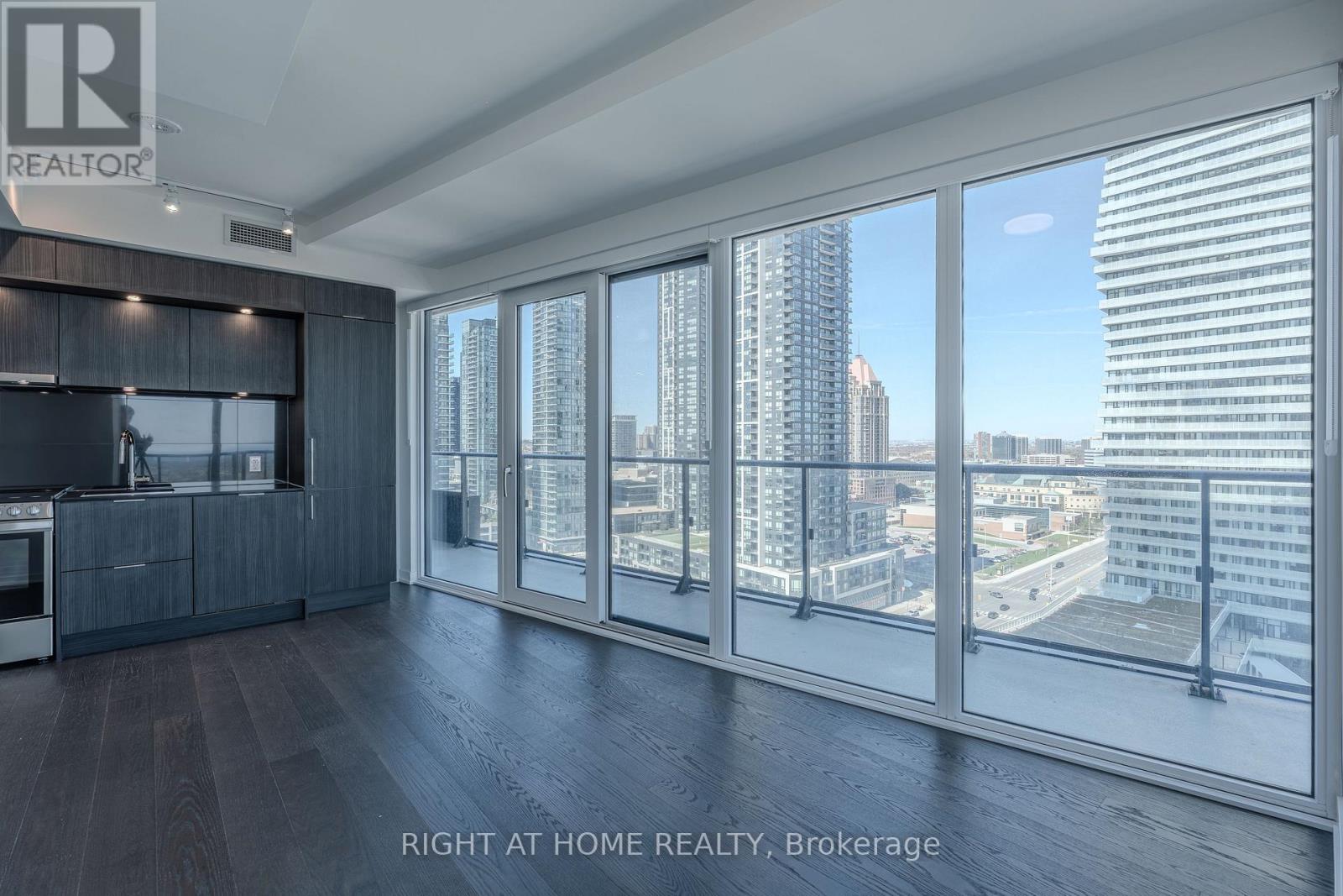448 Burnhamthorpe Road, Mississauga, Ontario  L5B 4M6 - Photo 8 - W13235938