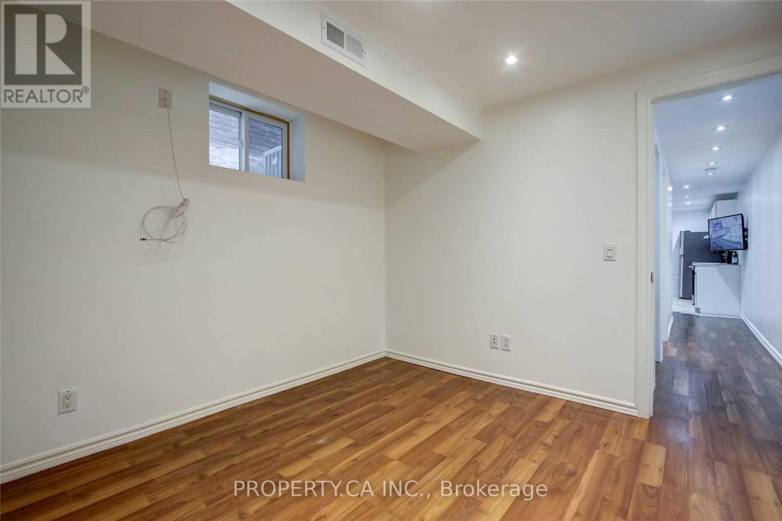Lower - 1012 Ossington Avenue, Toronto, Ontario  M6G 3V6 - Photo 10 - W13235944