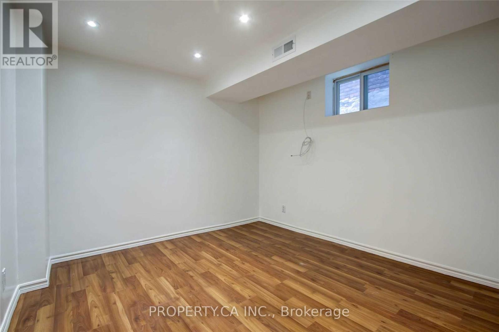 Lower - 1012 Ossington Avenue, Toronto, Ontario  M6G 3V6 - Photo 11 - W13235944