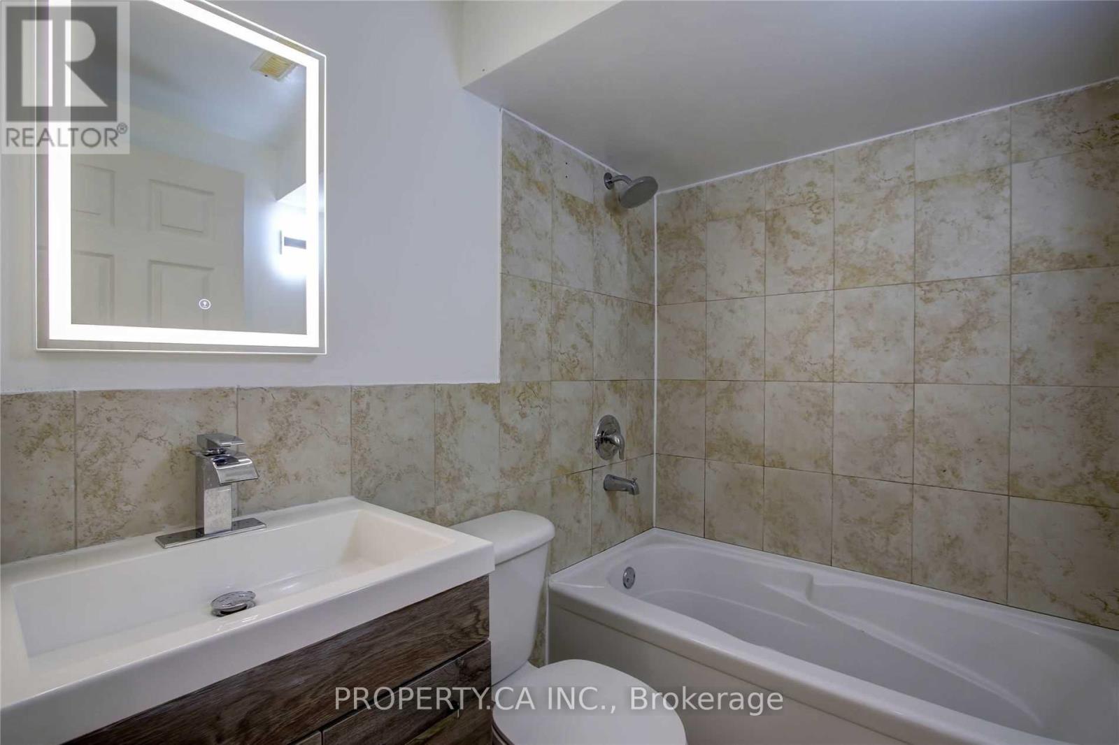 Lower - 1012 Ossington Avenue, Toronto, Ontario  M6G 3V6 - Photo 13 - W13235944