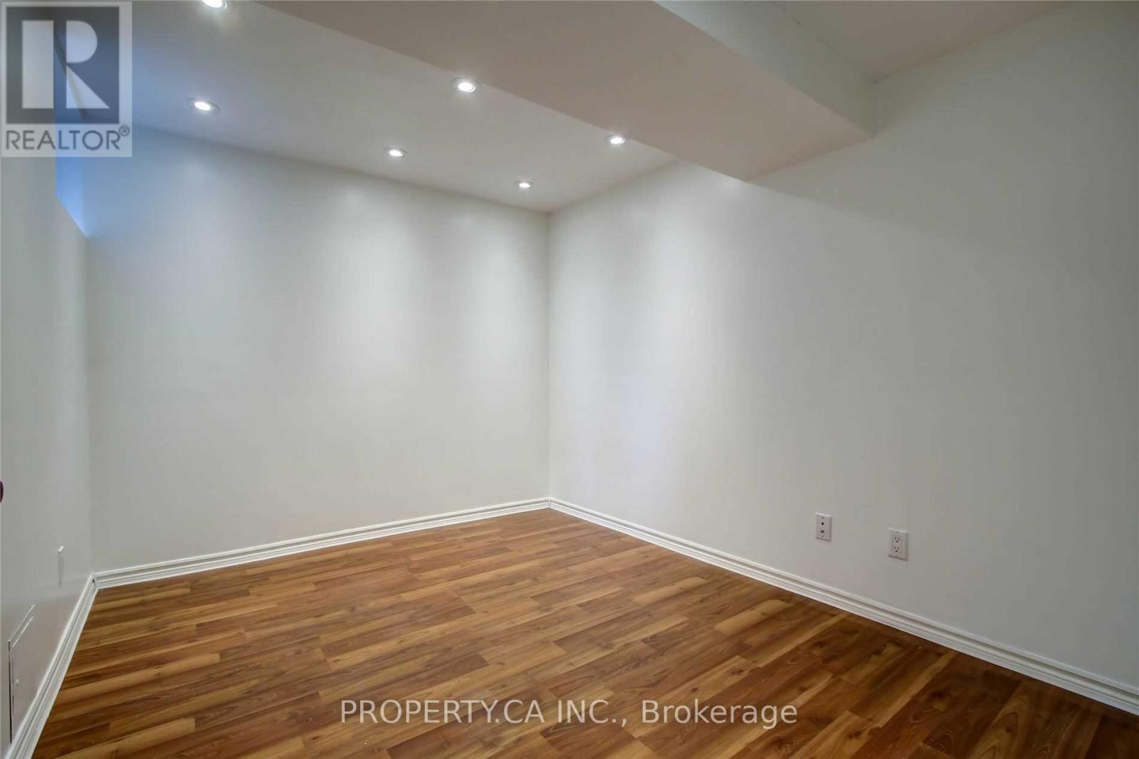Lower - 1012 Ossington Avenue, Toronto, Ontario  M6G 3V6 - Photo 15 - W13235944