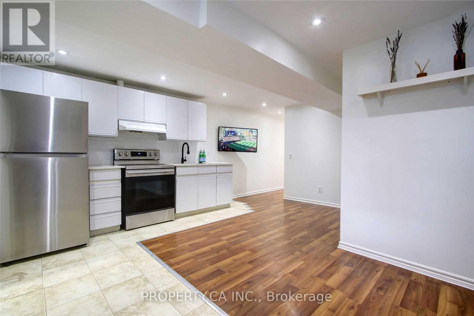 Lower - 1012 Ossington Avenue, Toronto, Ontario  M6G 3V6 - Photo 5 - W13235944