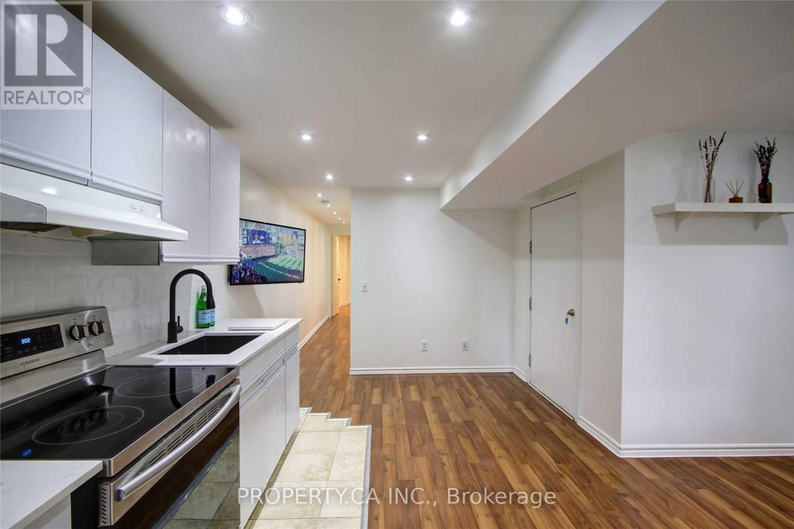 Lower - 1012 Ossington Avenue, Toronto, Ontario  M6G 3V6 - Photo 6 - W13235944