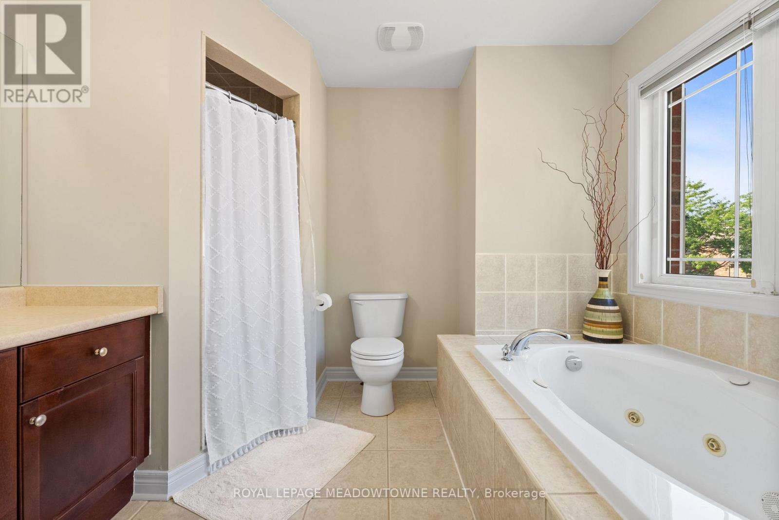 9 Black Bear Trail, Brampton, Ontario  L6Y 5L2 - Photo 31 - W13235958