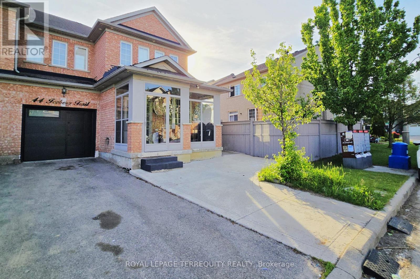 44 Iceberg Trail, Brampton, Ontario  L6R 0J7 - Photo 1 - W13235976