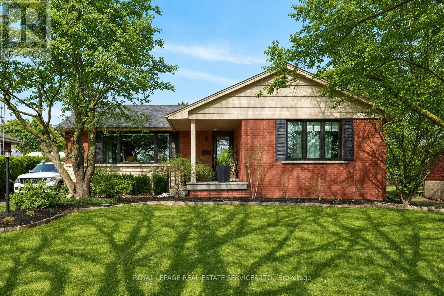 589 Arlington Boulevard, Burlington, Ontario  L7N 2S5 - Photo 1 - W13236062