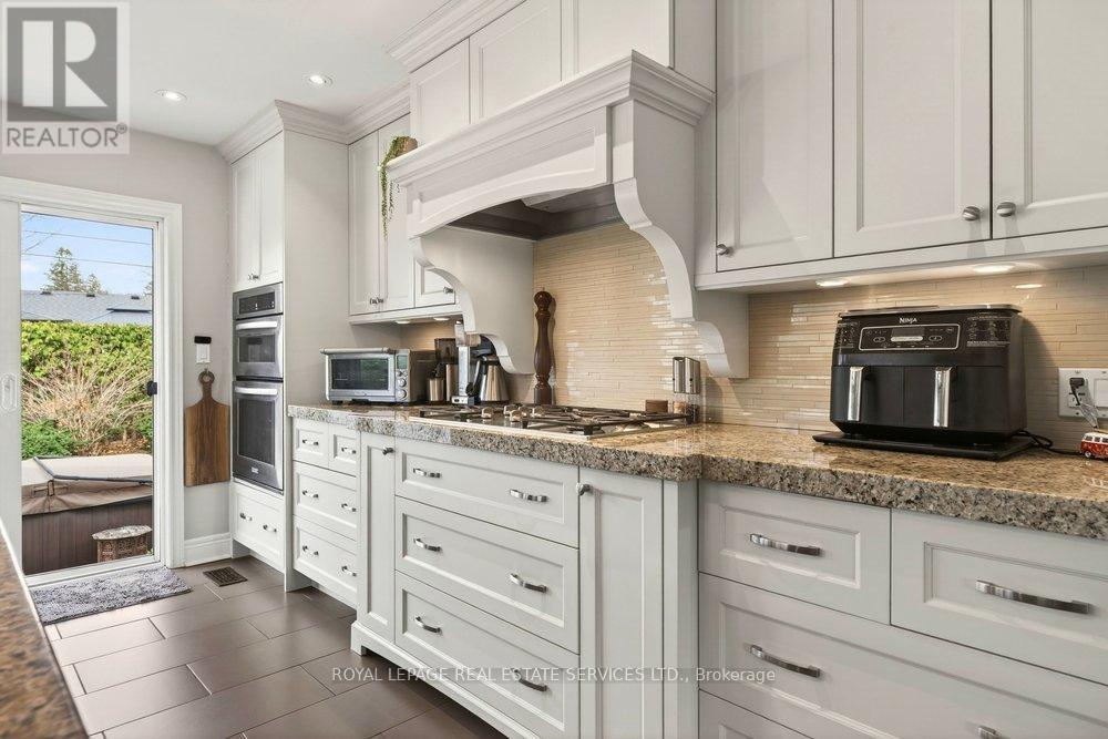 589 Arlington Boulevard, Burlington, Ontario  L7N 2S5 - Photo 4 - W13236062