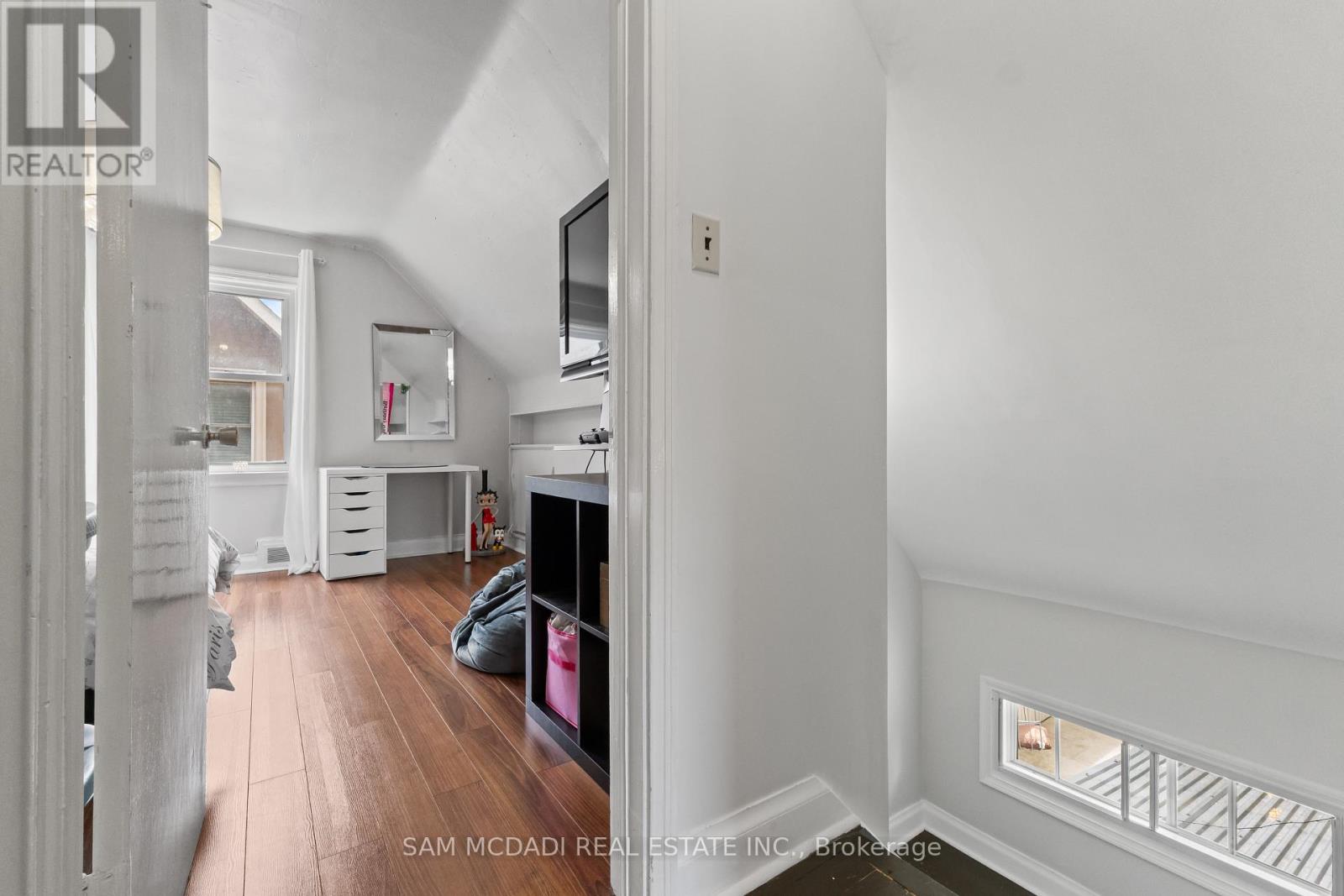 57 Westglen Crescent, Toronto, Ontario M9B 4R2 - Photo 26 - W13236126