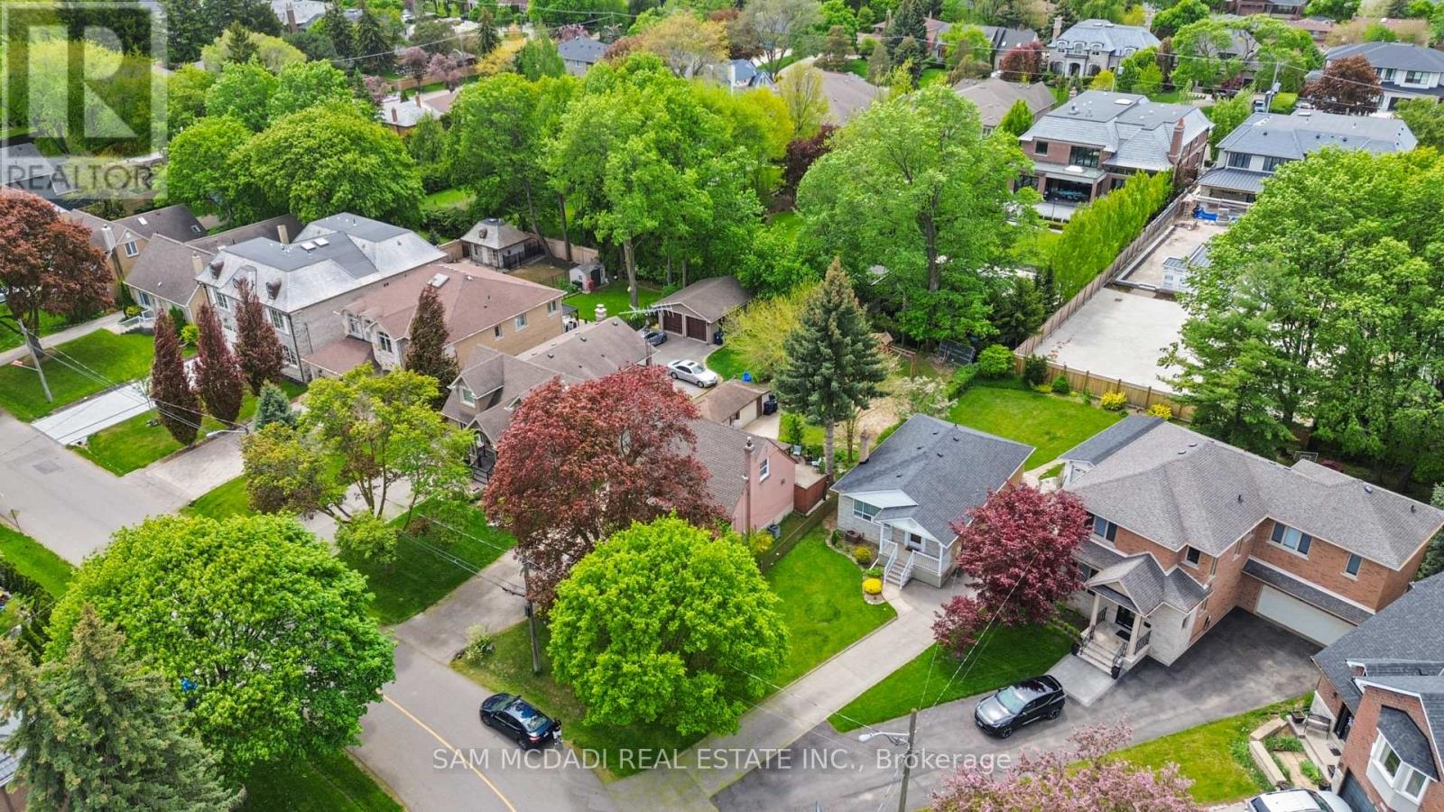 57 Westglen Crescent, Toronto, Ontario M9B 4R2 - Photo 5 - W13236126