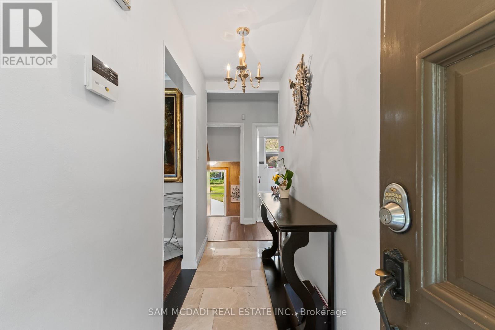 57 Westglen Crescent, Toronto, Ontario M9B 4R2 - Photo 8 - W13236126
