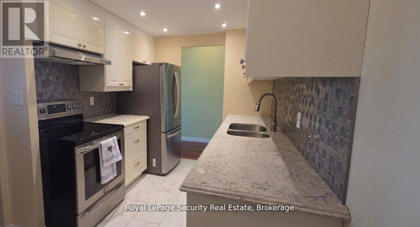 805 - 2556 Argyle Road, Mississauga, Ontario  L5B 2H6 - Photo 2 - W13236130