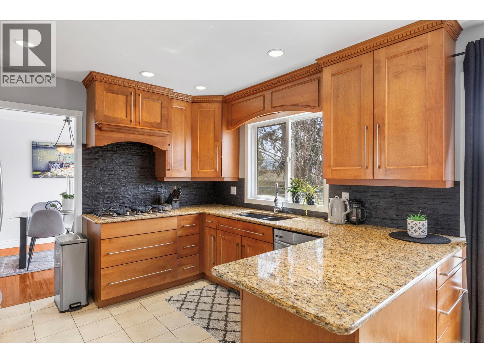 2545 Crestview Road West Kelowna Photo 12