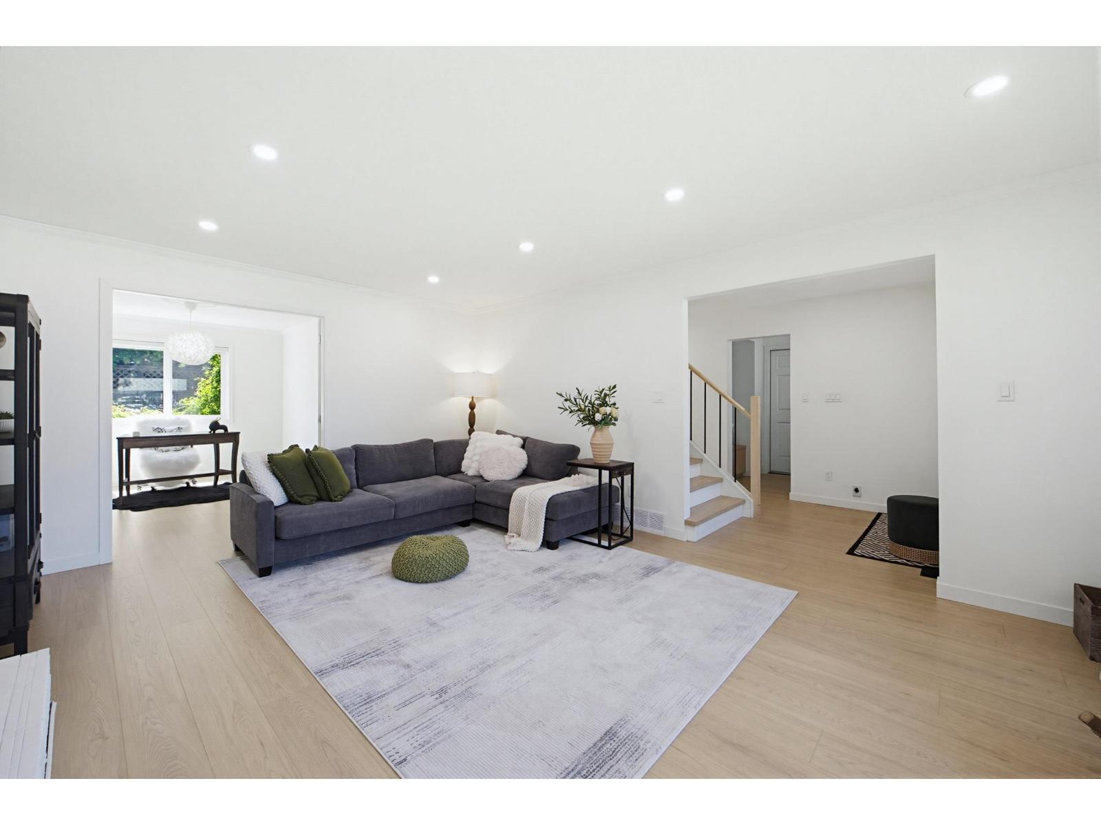 20418 90a Avenue, Langley, British Columbia  V1M 1A9 - Photo 3 - R3129730