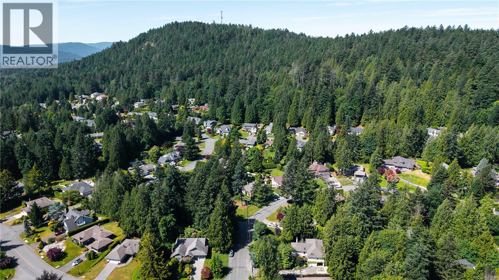 1599 Dean Park Rd, North Saanich, British Columbia  V8L 5E5 - Photo 2 - 1038716