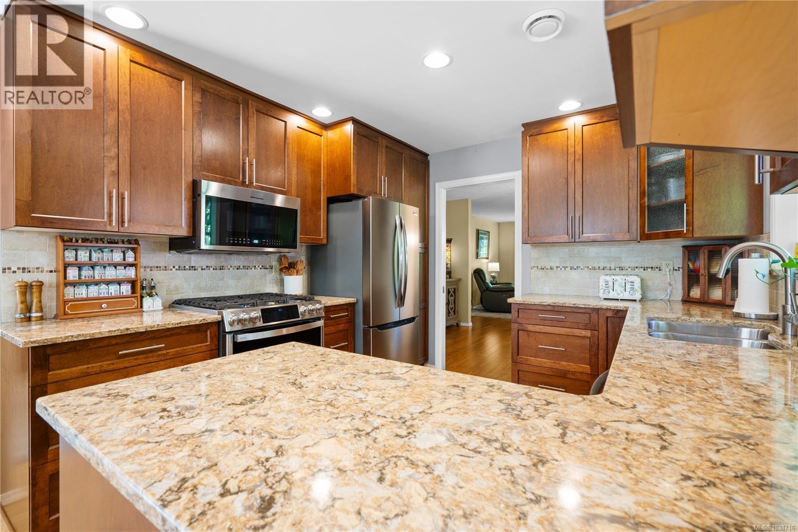 1599 Dean Park Rd, North Saanich, British Columbia  V8L 5E5 - Photo 17 - 1038716