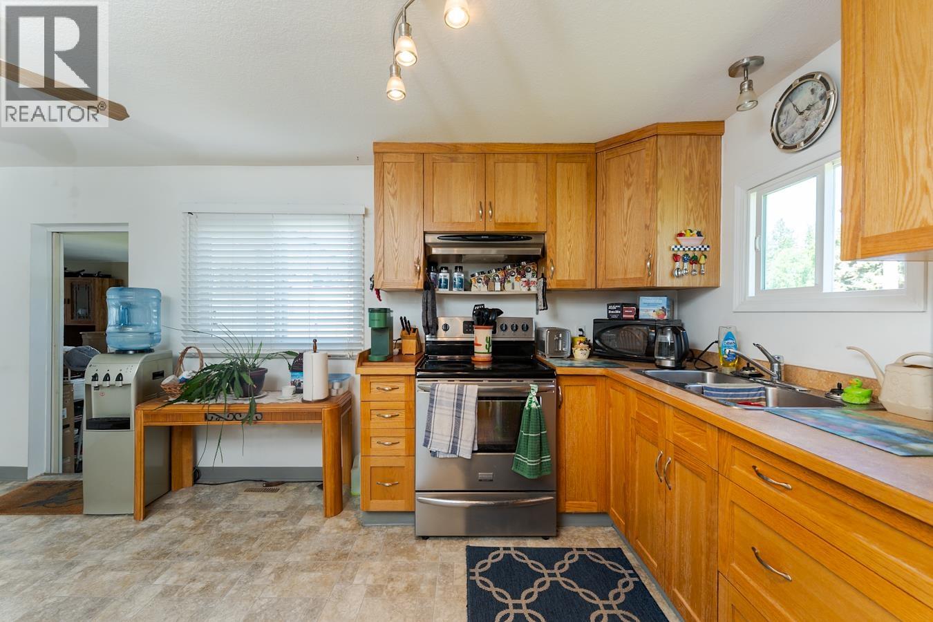 6815 Langer Crescent, Prince George, British Columbia  V2K 2N5 - Photo 3 - R3131723