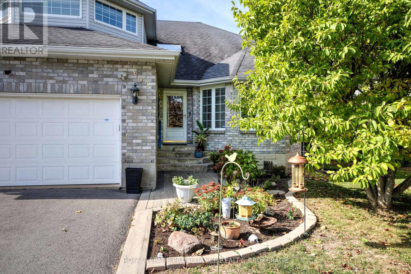 605 Fernmoor Drive, Kingston, Ontario  K7M 8K5 - Photo 3 - X13236250