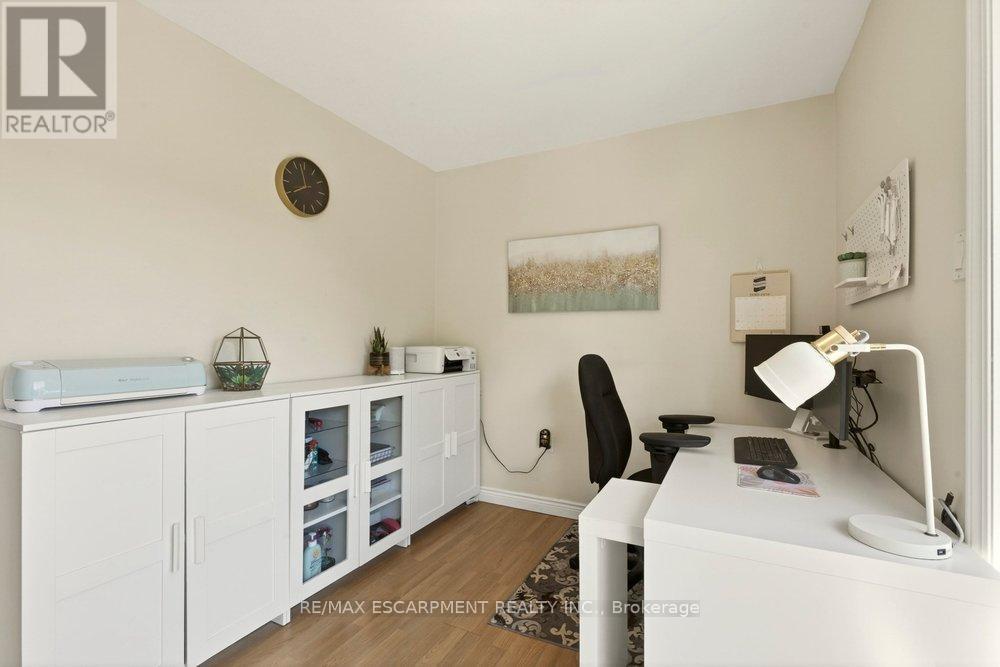 15 Faircourt Drive, Hamilton, Ontario  L8G 2J4 - Photo 12 - X13235894