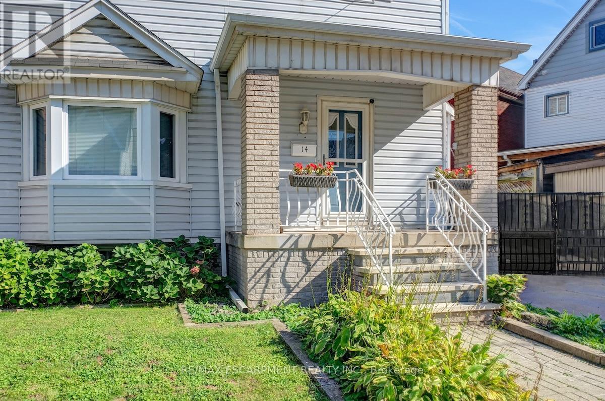 14 Niagara Street, Hamilton, Ontario  L8L 6A2 - Photo 2 - X13235920