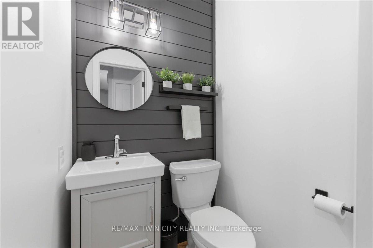 20 Wolfe's Court, Kitchener, Ontario  N2B 2Z1 - Photo 24 - X13236052