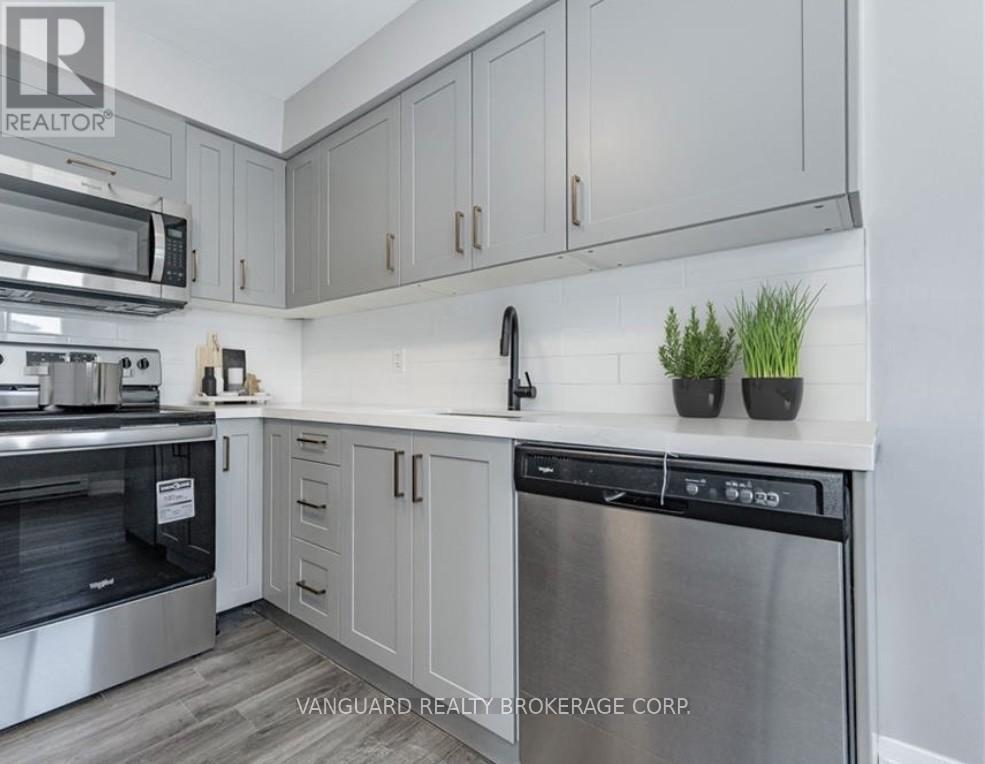 135 Pollock Avenue, Cambridge, Ontario  N1R 2C2 - Photo 6 - X13236108