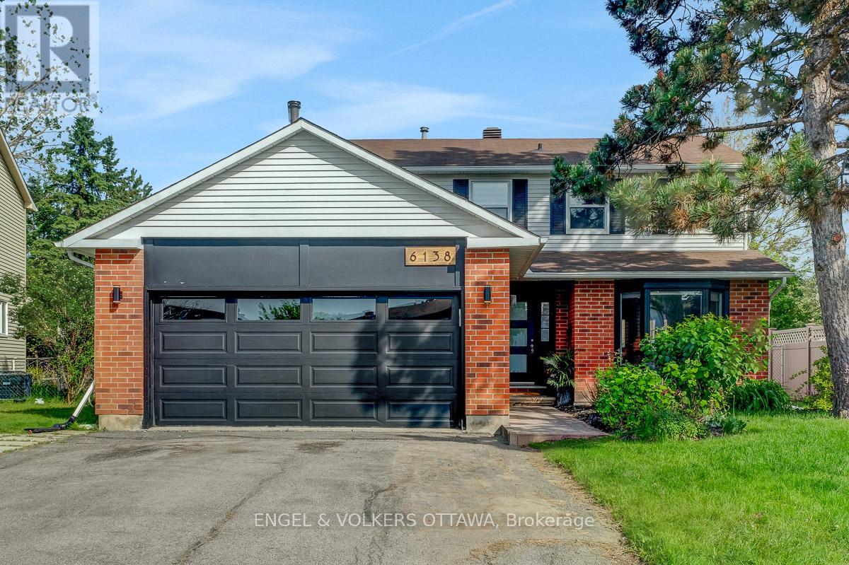 6138 Vineyard Drive, Ottawa, Ontario  K1C 2N6 - Photo 1 - X13236136